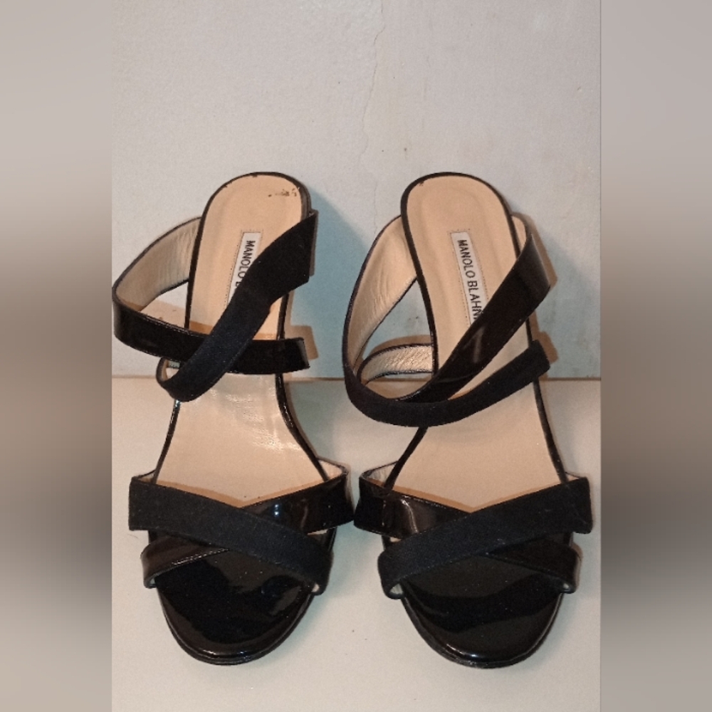 SALE Manolo Blahnik Black Sandals - Picture 2 of 14